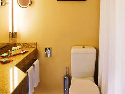 **** Hotel Courtyard By Marriott Duesseldorf Seestern Duitsland